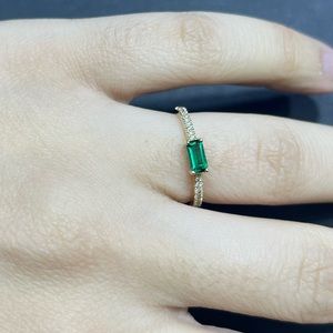 14kt gold and diamond ring!! Center stone is lab emerald, diamonds are natural!!